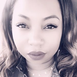 Meet your Posher, Gina